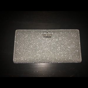 NWT Burgess Court Stacy Silver